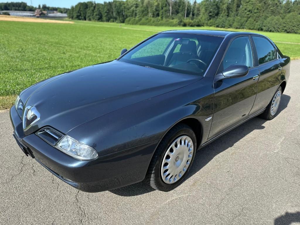 ALFA ROMEO 2.0 TS in der Schweiz - Bild 2