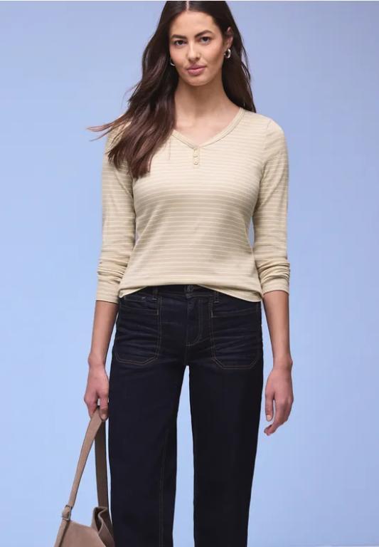 Gestreiftes Shirt in Chur - Bild 1