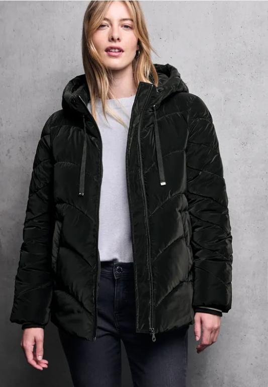 Jacke mit Wellen-Steppung in Bern - Bild 1