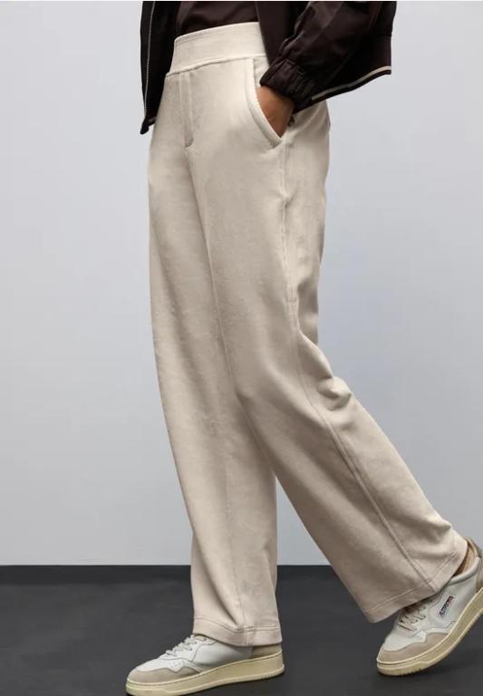 Straight Leg Cordhose in Appenzell - Bild 1
