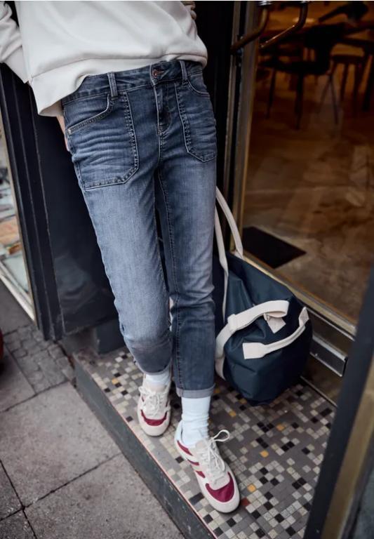Slim Leg Jeans in Liestal - Bild 1