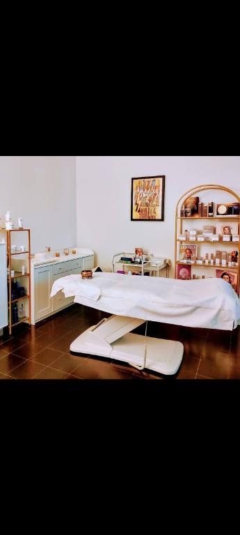 Salon for rent (zu mieten) für massage oder Ästhetik in Regensdorf - Bild 1
