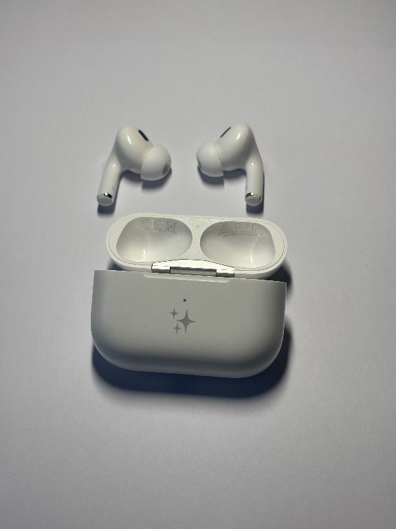 Apple AirPods Pro 2. Gen (USB-C) - neuwertig & komplett in Hombrechtikon - Bild 2