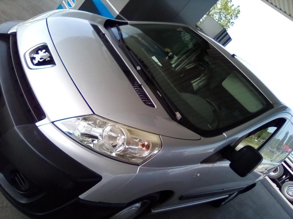 Peugeot Expert Lieferwagen in Worb - Bild 3