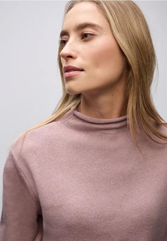 Pullover mit Turtleneck in St. Gallen - Bild 1