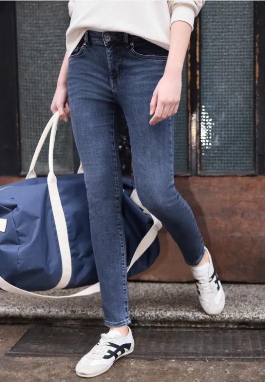 Skinny Leg Jeans in Luzern - Bild 1