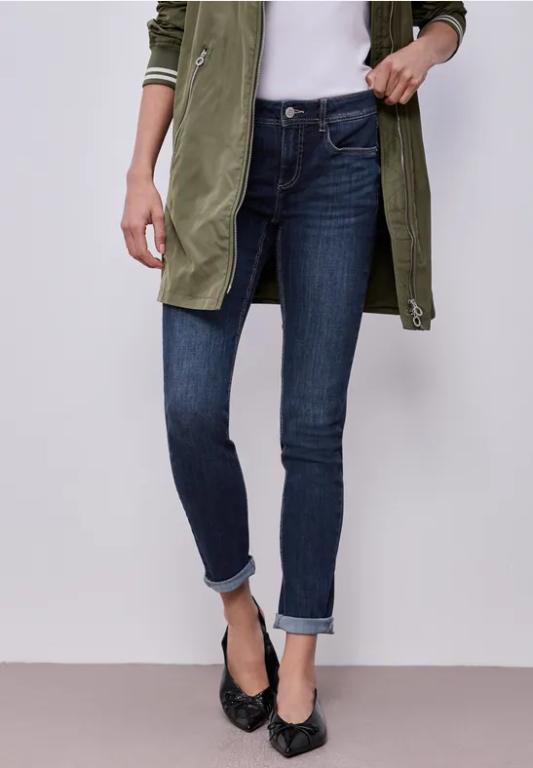 Slim Leg Jeans in Liestal - Bild 1