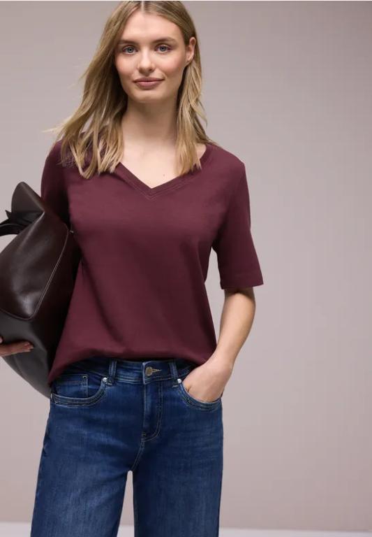 Basic T-Shirt mit V-Neck in Unifarbe in Thun - Bild 1