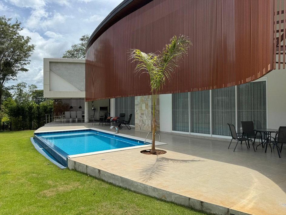 Neubau-Luxus-Villa mit Pool im Raum San Bernardino / Paraguay in der Schweiz - Bild 9