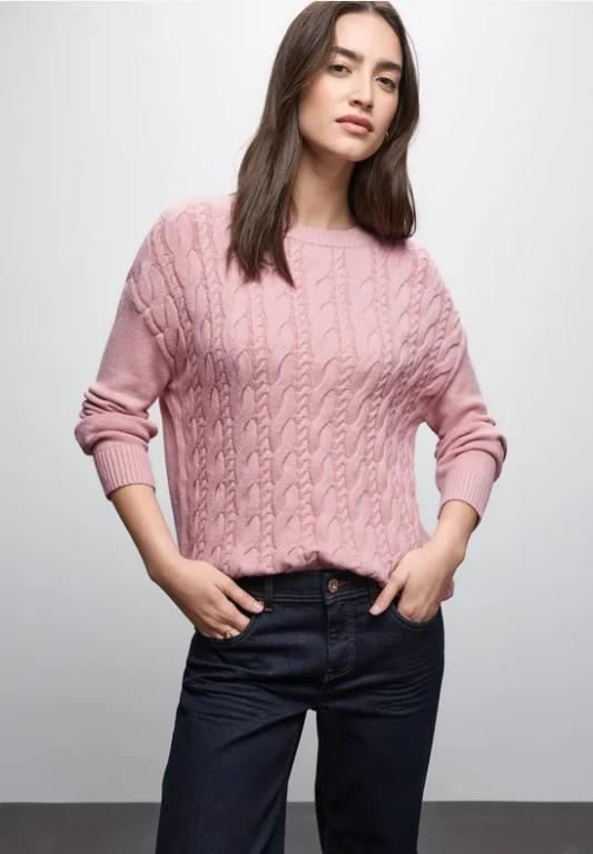 Pullover mit Zopfmuster in Chur - Bild 1