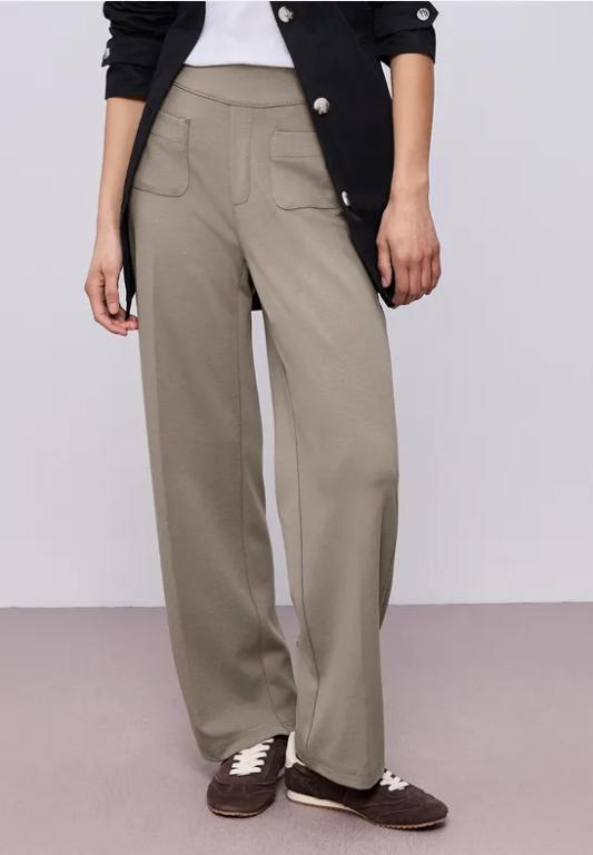 Straight Leg Hose mit Taschen in Aarau - Bild 1
