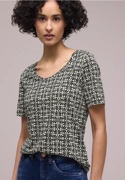 Kurzarm T-Shirt mit gerundetem V-Neck in Luzern - Bild 1