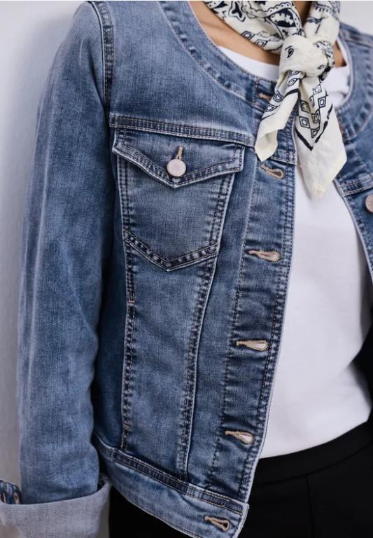 Jeansjacke mit Rundhals und Knopfleiste in Thun - Bild 1