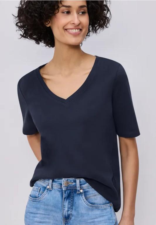 Basic T-Shirt mit V-Neck in Unifarbe in Dulliken - Bild 1
