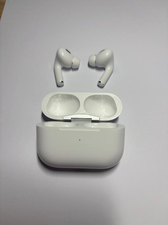 AirPods Pro (2. Generation) USB-C – Top Zustand, komplett mit OV in Hombrechtikon - Bild 2