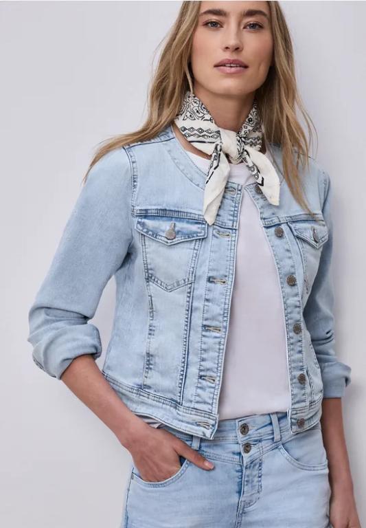 Jeansjacke mit Brusttaschen und Knöpfen in Willisau - Bild 1