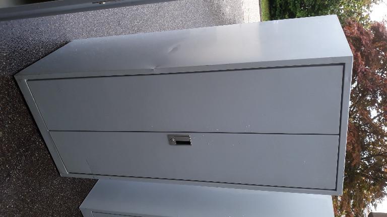 Lista Metallschrank extratief 65cm grau / Total 3 Stück in Brugg - Bild 4
