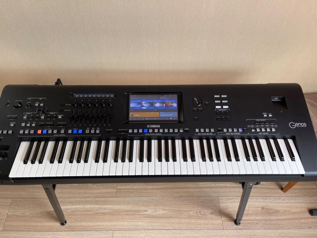 Yamaha Genos 76 Tasten Keyboard in Genf - Bild 2
