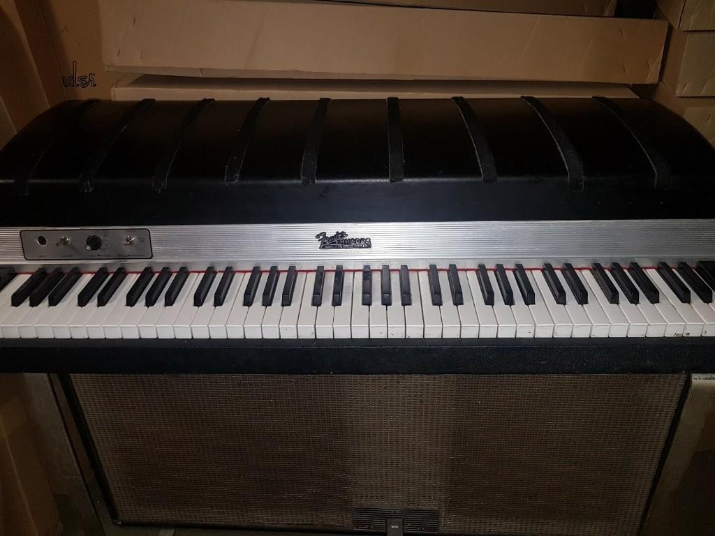 Fender Rhodes Mark I Series 73 in Genf - Bild 1