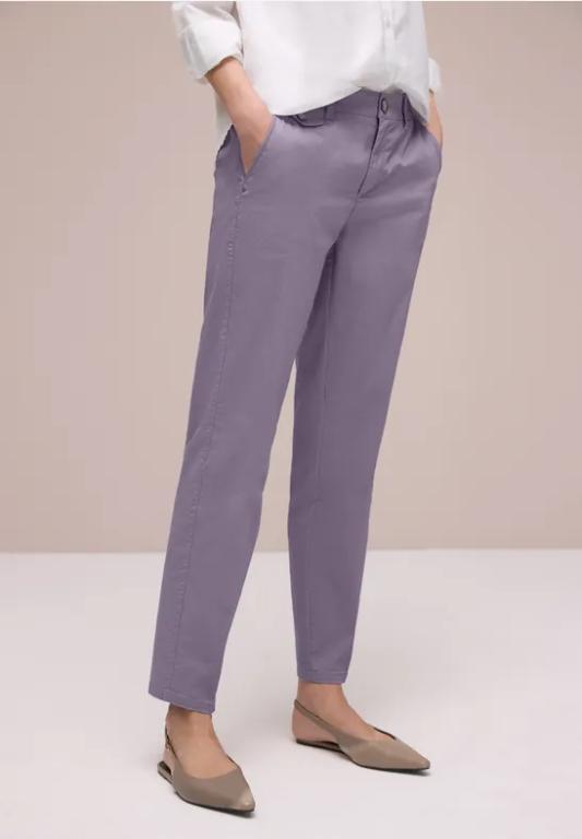 Chino im Casual Fit in softer Qualität in Embrach - Bild 1