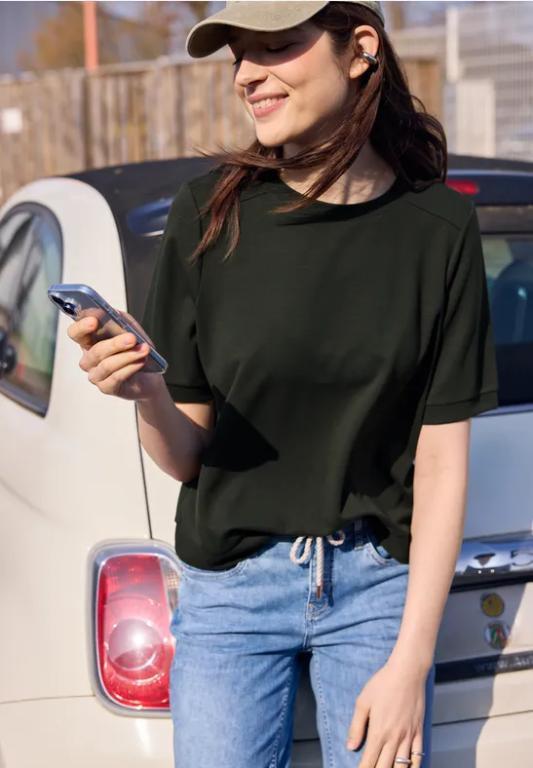 Basic T-Shirt mit Kurzarm und Rundhals in Aesch - Bild 1