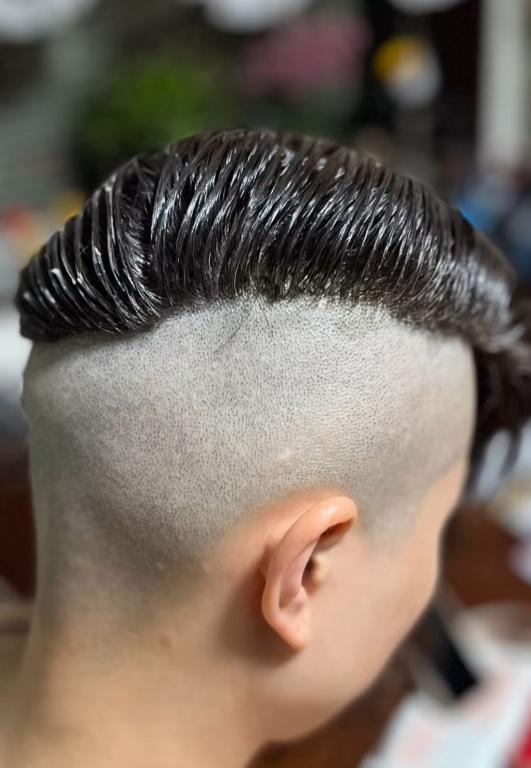 Kurze Haare für Studentin in Opfikon - Bild 4