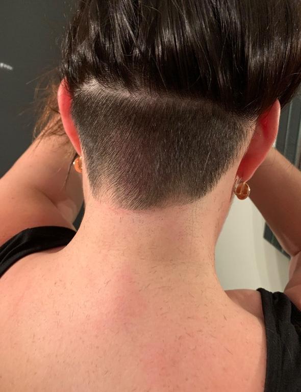 Kurze Haare für Studentin in Opfikon - Bild 5