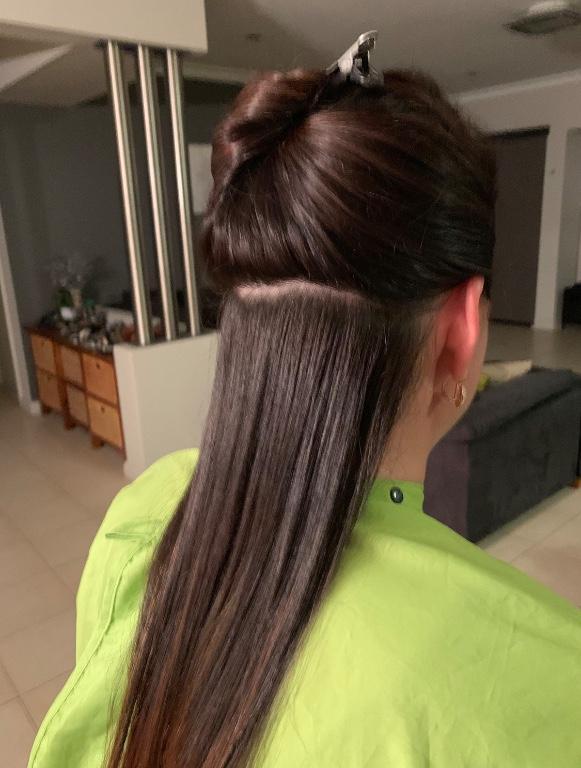 Kurze Haare für Studentin in Opfikon - Bild 3