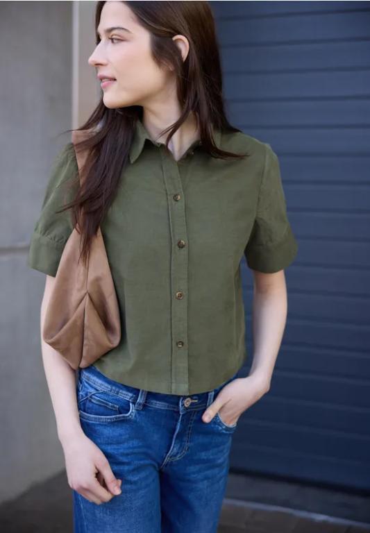 Kurzarm Bluse in Cord-Qualität in Embrach - Bild 1