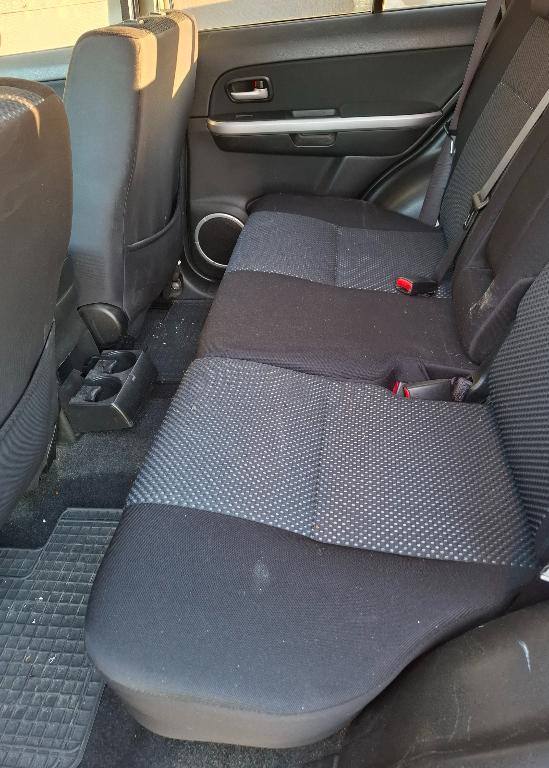 Suzuki Grand Vitara 2.0 Automat, 16V in Münchenstein - Bild 5