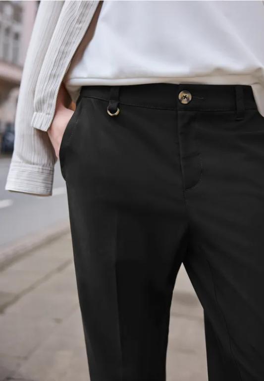 Mid Waist Slim Leg Chino im Casual Fit in Urdorf - Bild 1
