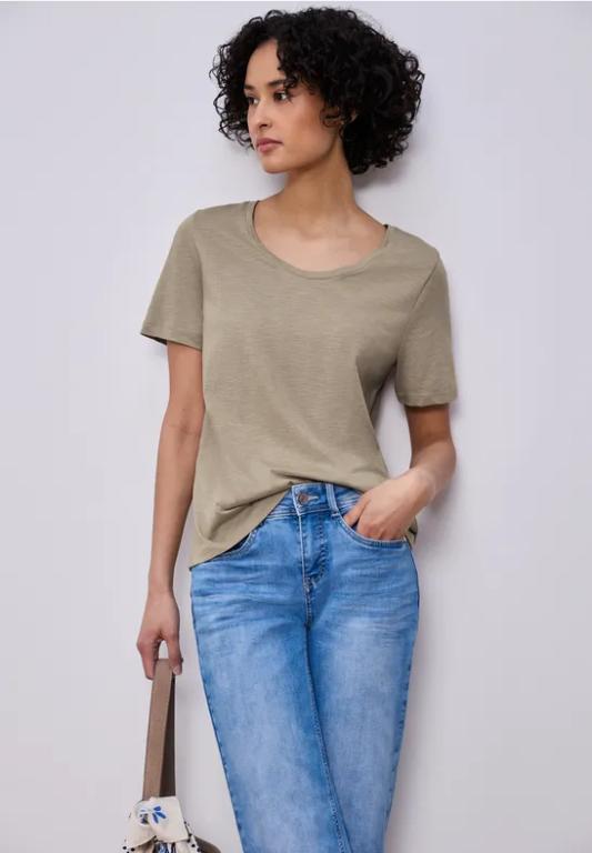 Basic T-Shirt aus Jersey in Dulliken - Bild 1