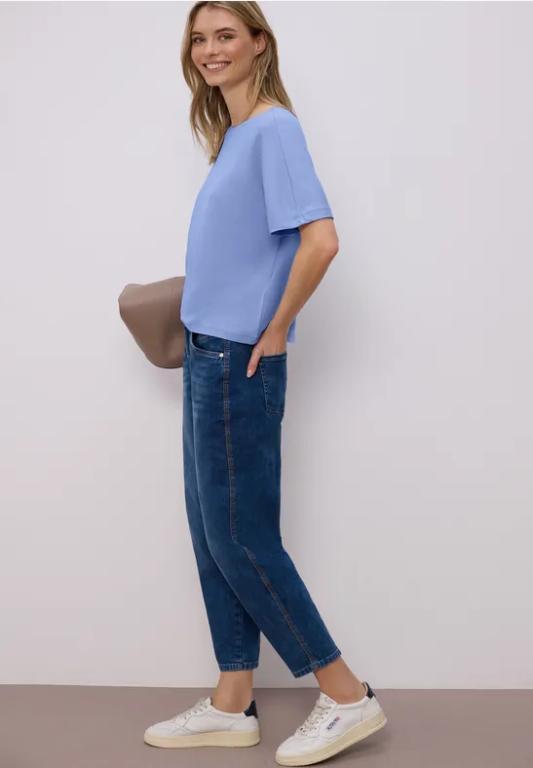 Basic T-Shirt mit Dropped Shoulders in Aesch - Bild 1