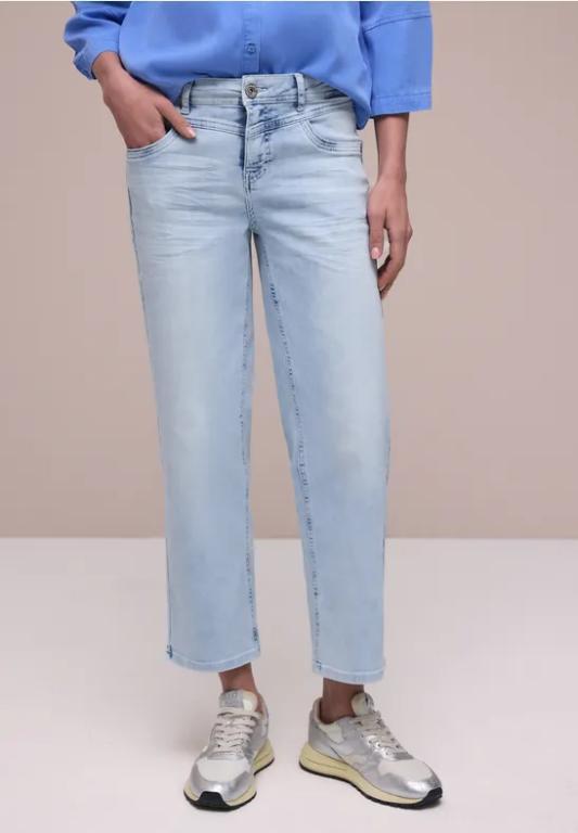 Mid Waist Straight Leg Jeans im Casual Fit in Chur - Bild 1