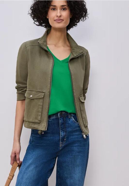 Basic T-Shirt mit V-Neck in Unifarbe in Dulliken - Bild 1