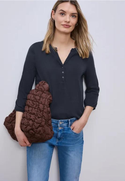 3/4-Arm Shirt mit Split Neck und Knöpfen in St. Gallen - Bild 1