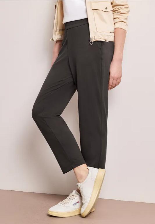 Mid Waist Slim Leg Hose im Loose Fit in Liestal - Bild 1
