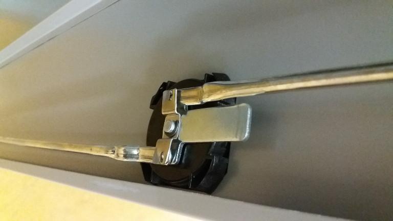 Metallschrank mit 80kg Traglast je Tablar/ Kunz Modell in Brugg - Bild 6