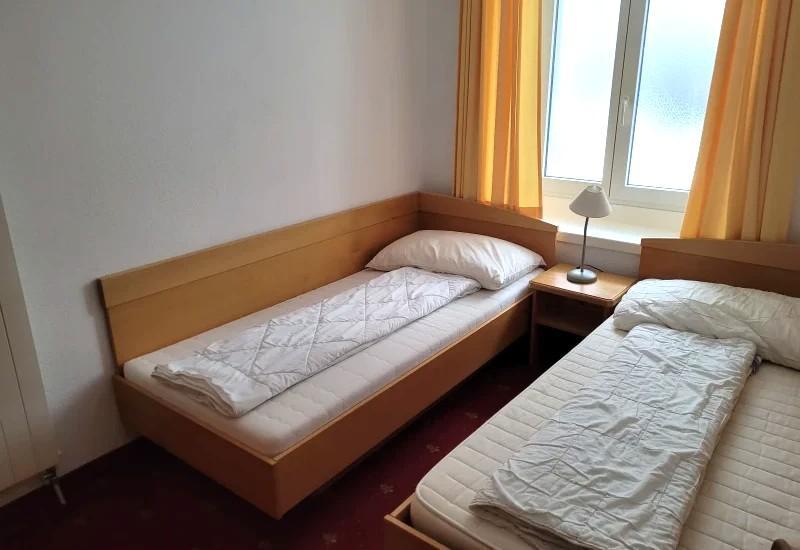 4.5-08, qualitätsvolle 4.5-Zimmerwohnung in Leukerbad in Sierre - Bild 3