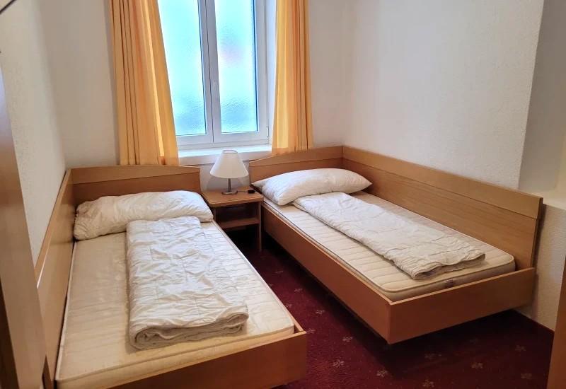 4.5-08, qualitätsvolle 4.5-Zimmerwohnung in Leukerbad in Sierre - Bild 5