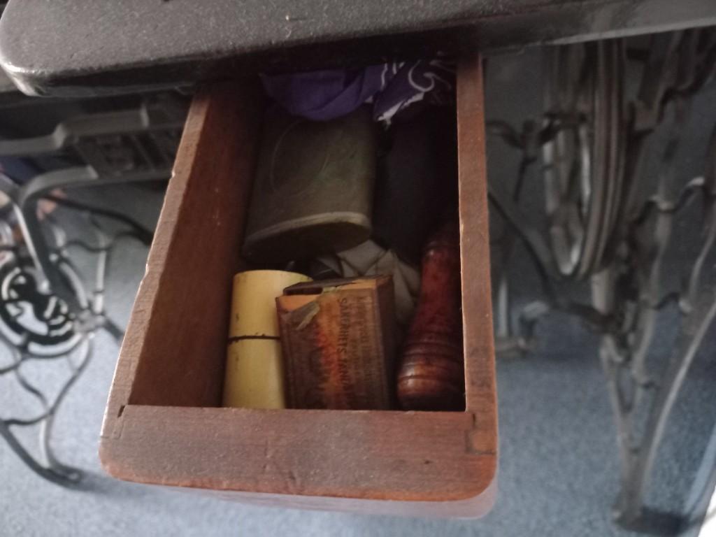 1 Schuhmachernähmaschine Singer in Lachen - Bild 7