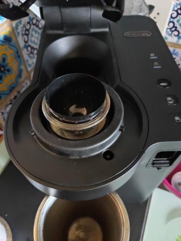 Nespresso Vertuo Latissima Kaffeemaschine in Dulliken - Bild 2