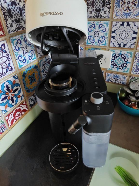 Nespresso Vertuo Latissima Kaffeemaschine in Dulliken - Bild 3