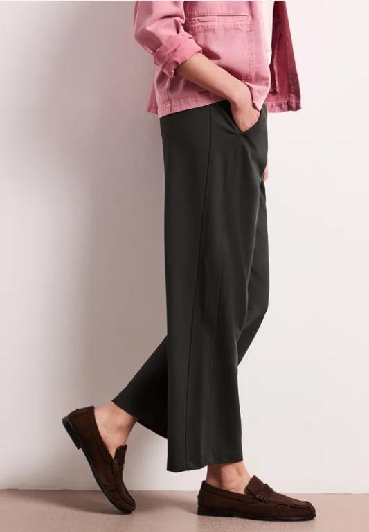 Straight Leg Hose mit Schnallendetail in Aesch - Bild 1