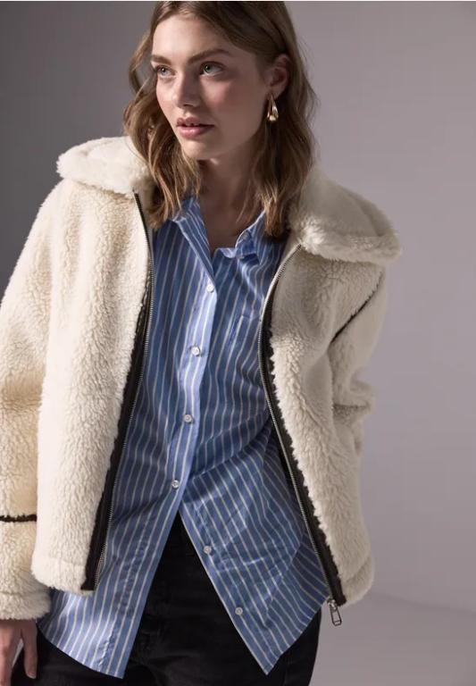 Teddy Jacke mit Details in Aesch - Bild 1