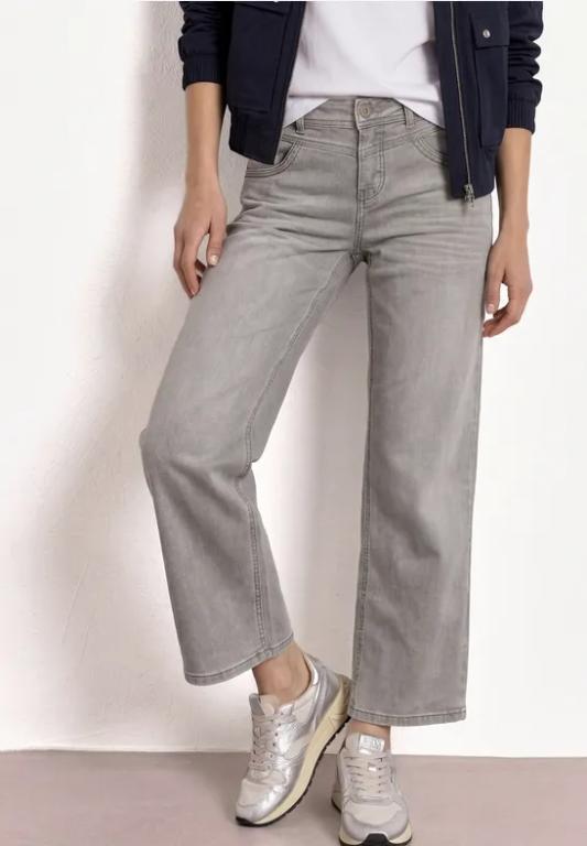 Mid Waist Straight Leg Jeans im Casual Fit in Thun - Bild 1