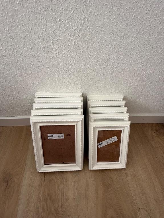 Bilderrahmen Set – 19 Stück – weiß & grau – verschiedene Grössen in Basel - Bild 1