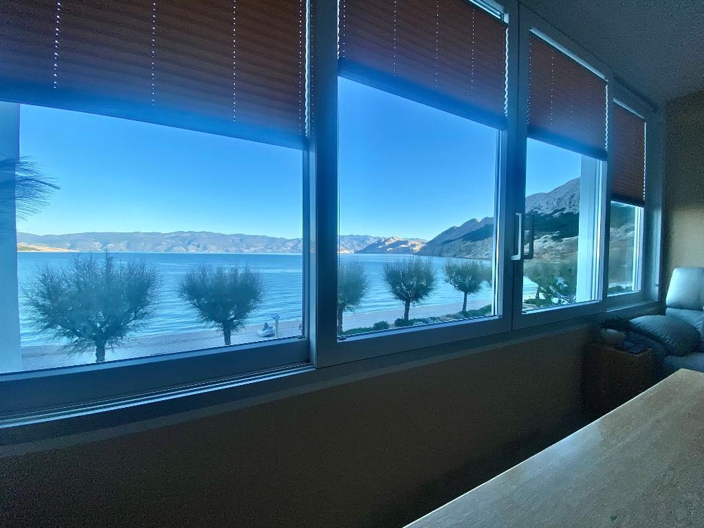 Luxuriöses Apartment, beste Lage Meerfront- Kroatien, Insel Krk in Conthey - Bild 3