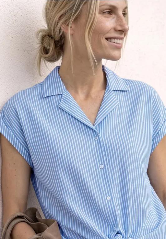 Dropped Shoulder Bluse mit Bowling-Kragen in Willisau - Bild 1