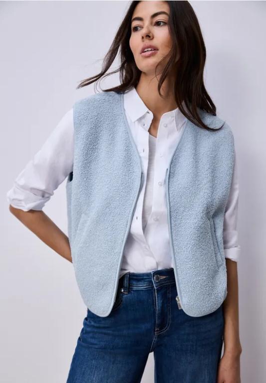 Weste mit V-Neck aus Teddy-Material in Solothurn - Bild 1